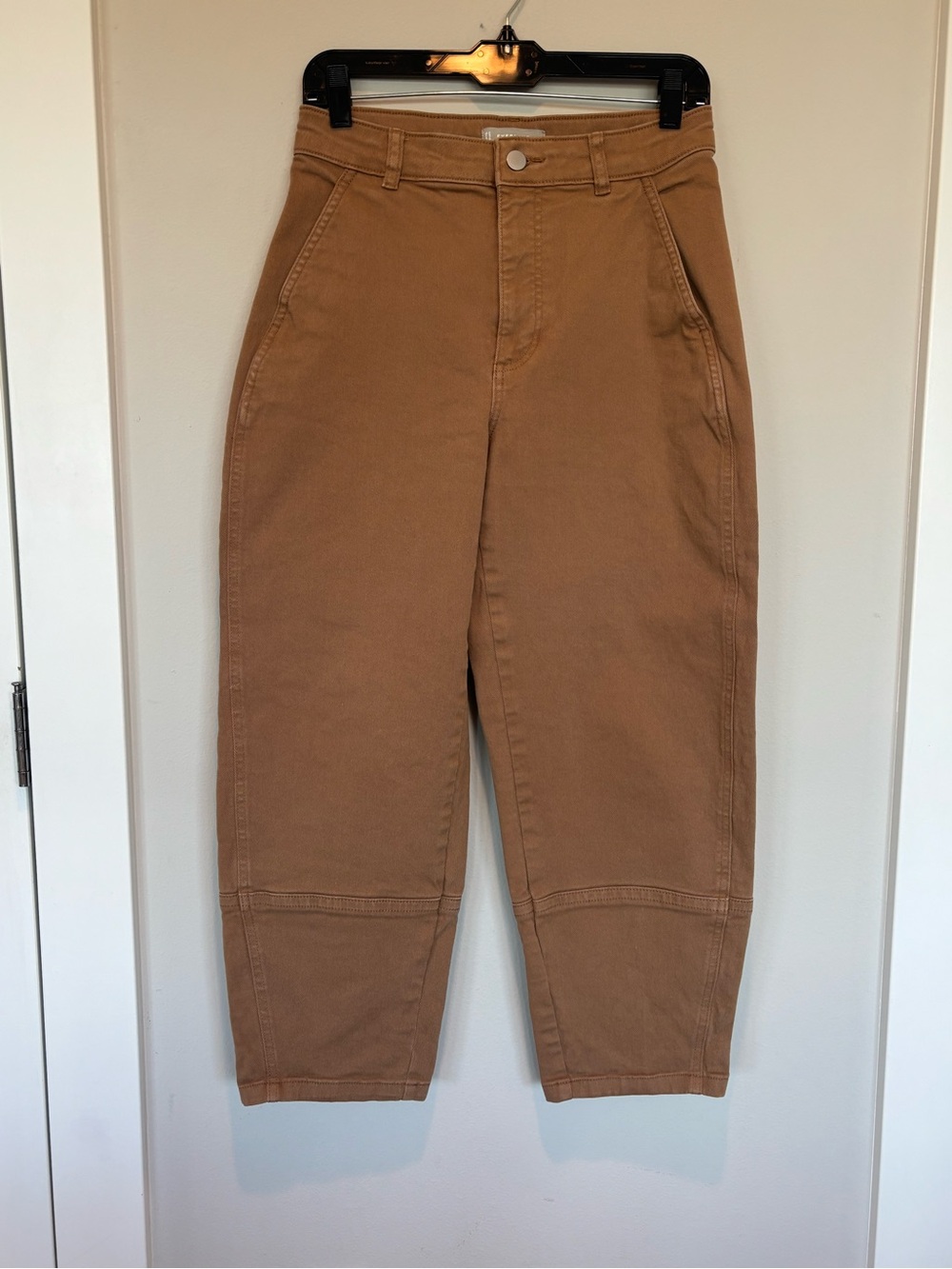 Everlane Women's High-Rise Chino Barrel Pants in Caramel